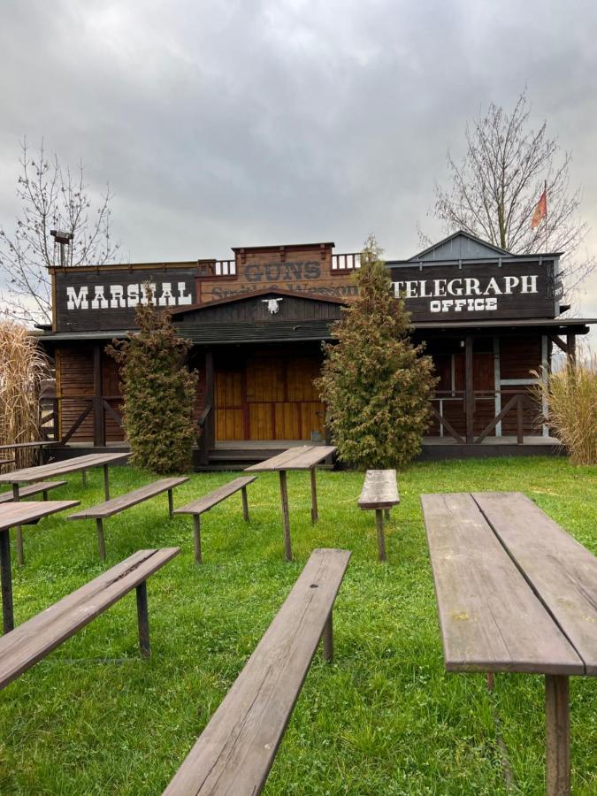 Bubla City Ranch Копржівніце Екстер'єр фото